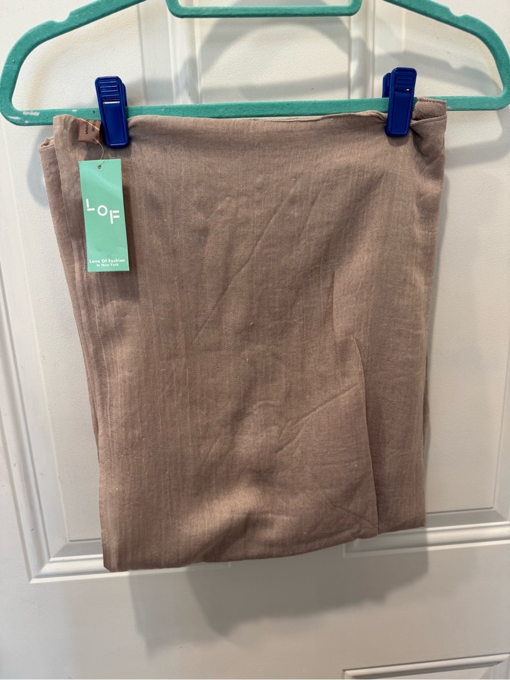 New LOF Women's Taupe XL scarf